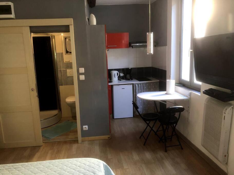 Jolie Studio Dans Le Centre Historique De Narbonne Apartment Exterior photo