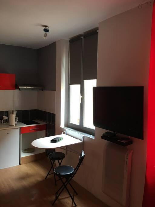 Jolie Studio Dans Le Centre Historique De Narbonne Apartment Exterior photo