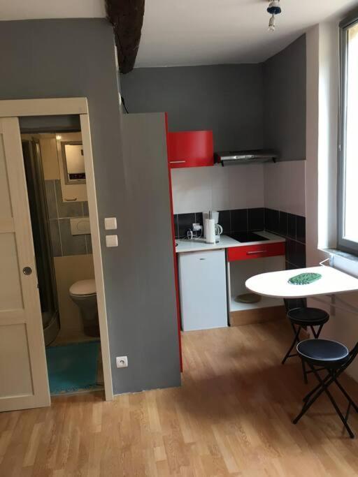 Jolie Studio Dans Le Centre Historique De Narbonne Apartment Exterior photo